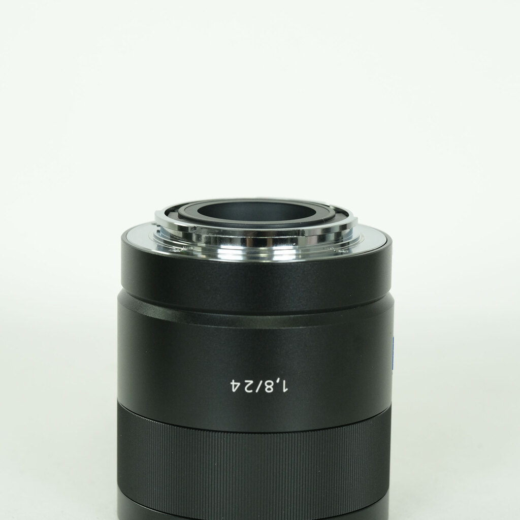 SONY Sonnar T* E 24mm F1.8 ZA SEL24F18Z SONY Sonnar T* E 24mm F1.8 ZA SEL24F18Z