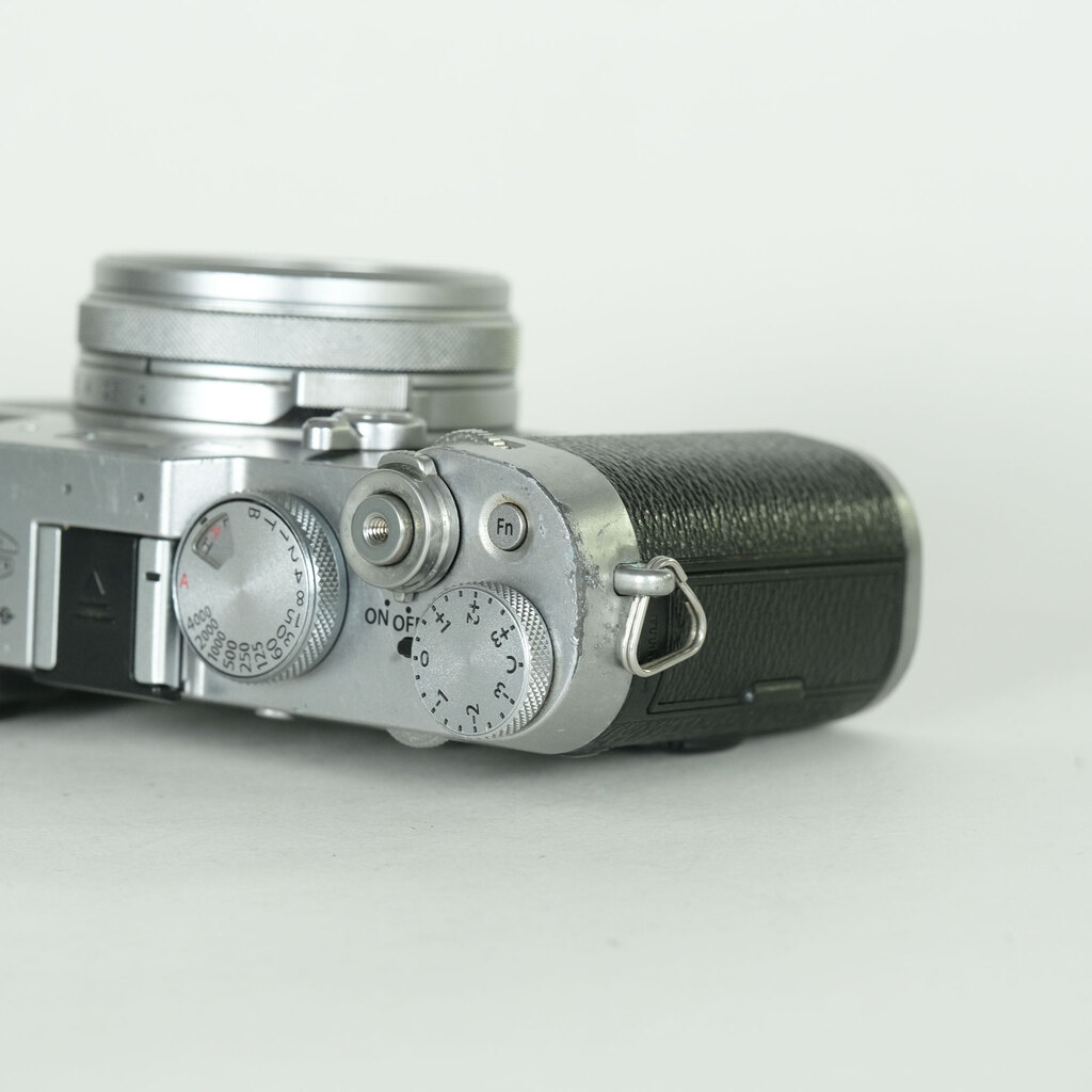 FUJIFILM X100F シルバー FUJIFILM X100F シルバー