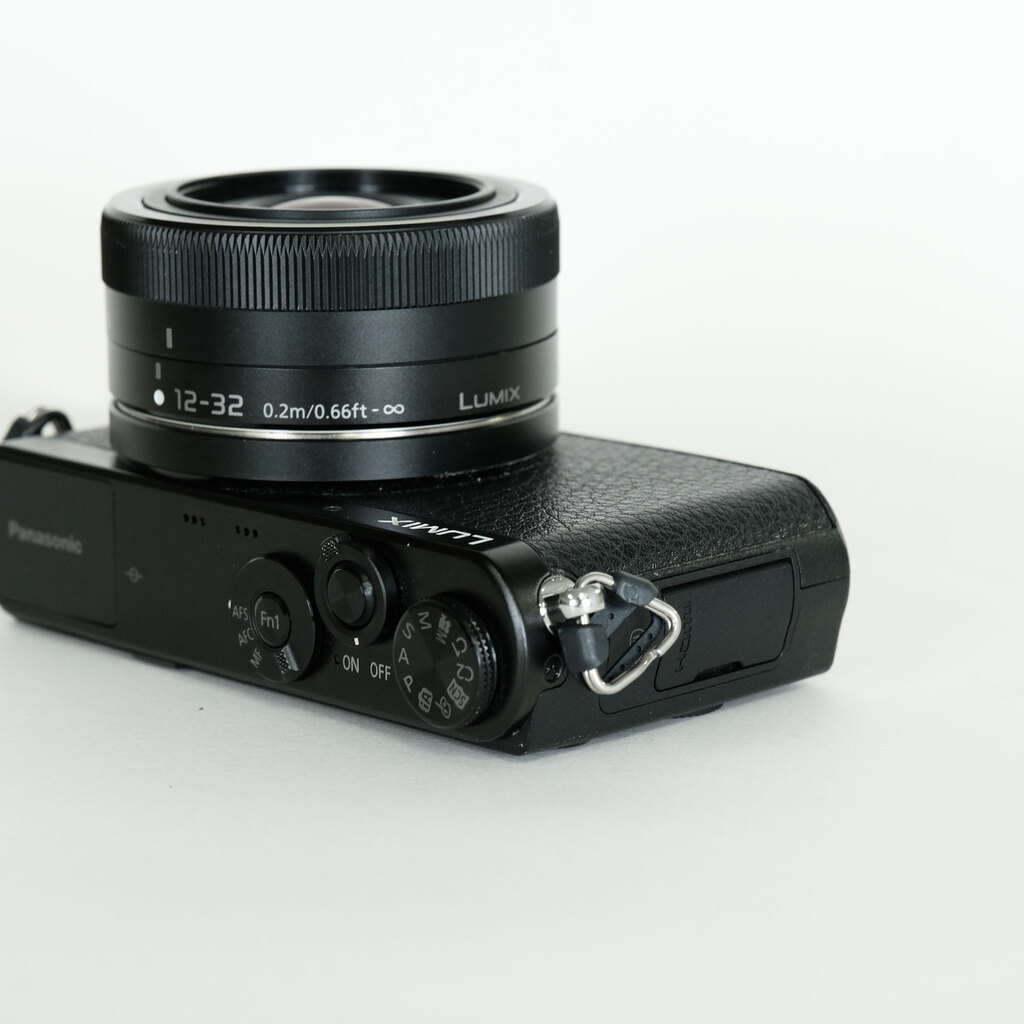 Panasonic LUMIX DMC-GM1Kレンズキット ブラック