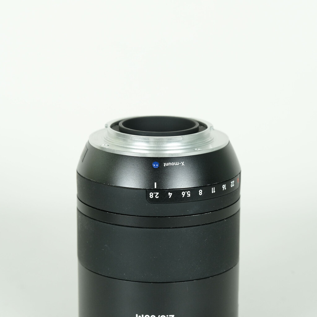 Carl Zeiss Touit 2.8/50M [フジフイルムX用]