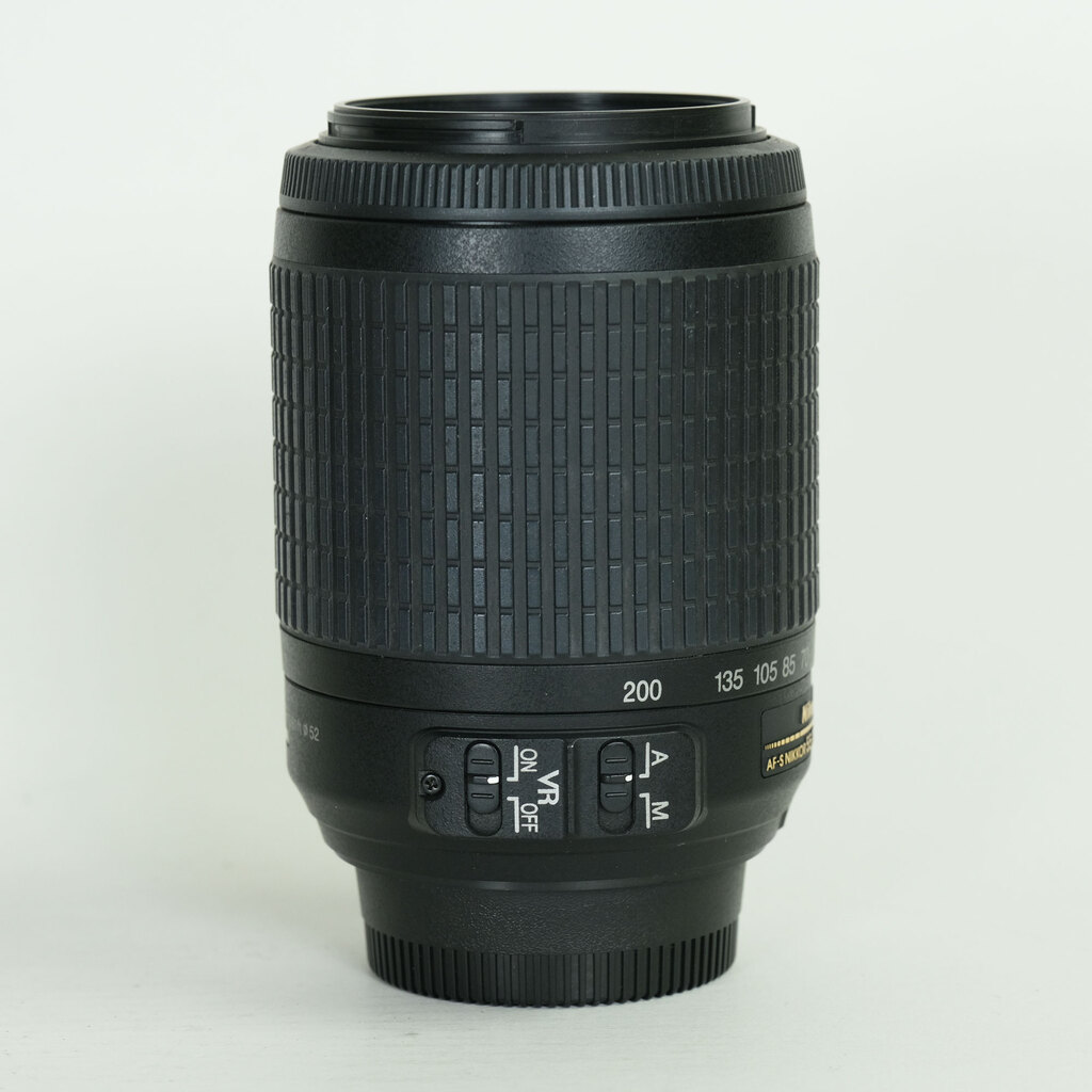 Nikon AF-S DX VR Zoom-Nikkor 55-200mm F4-5.6G IF-ED