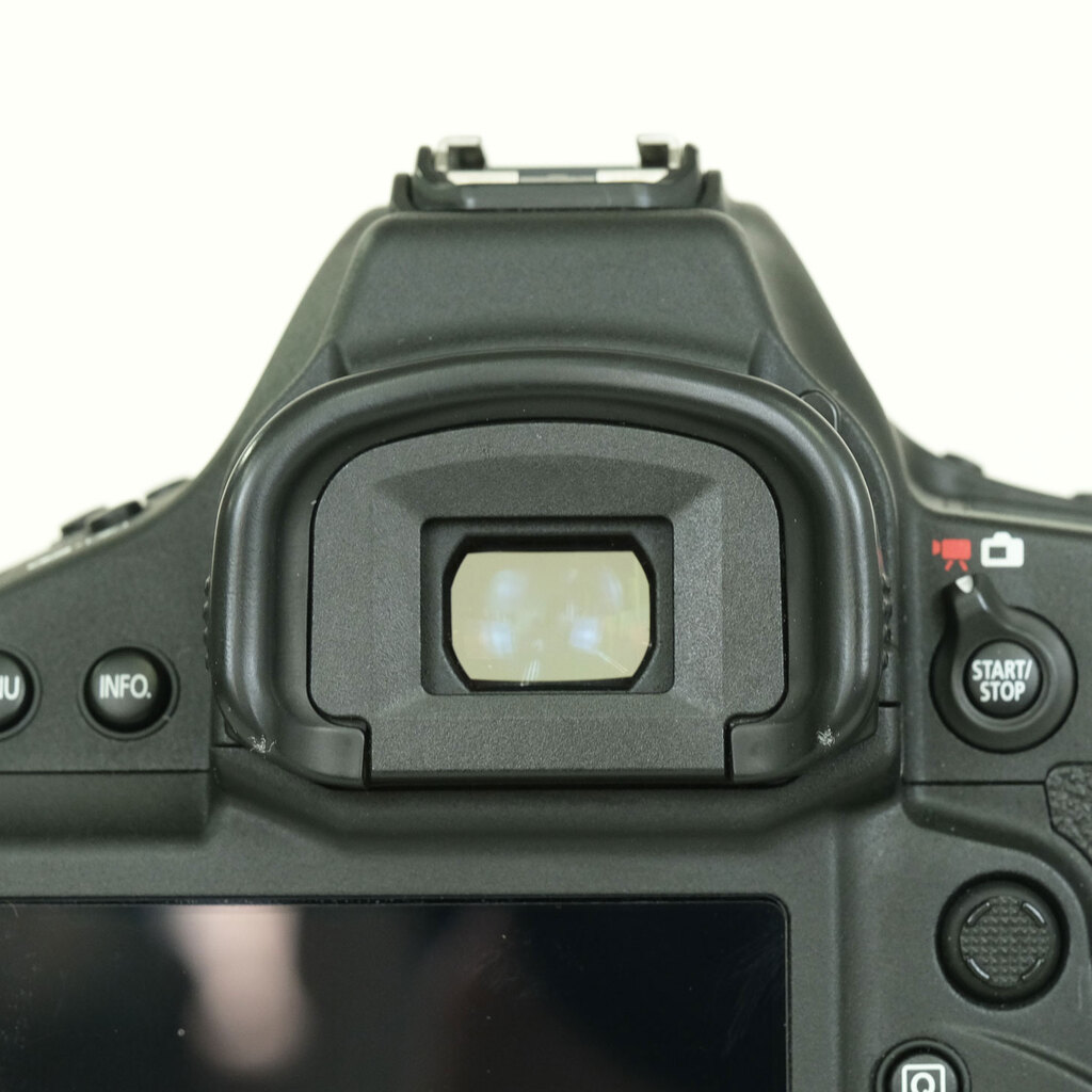 Canon EOS-1D X Mark II