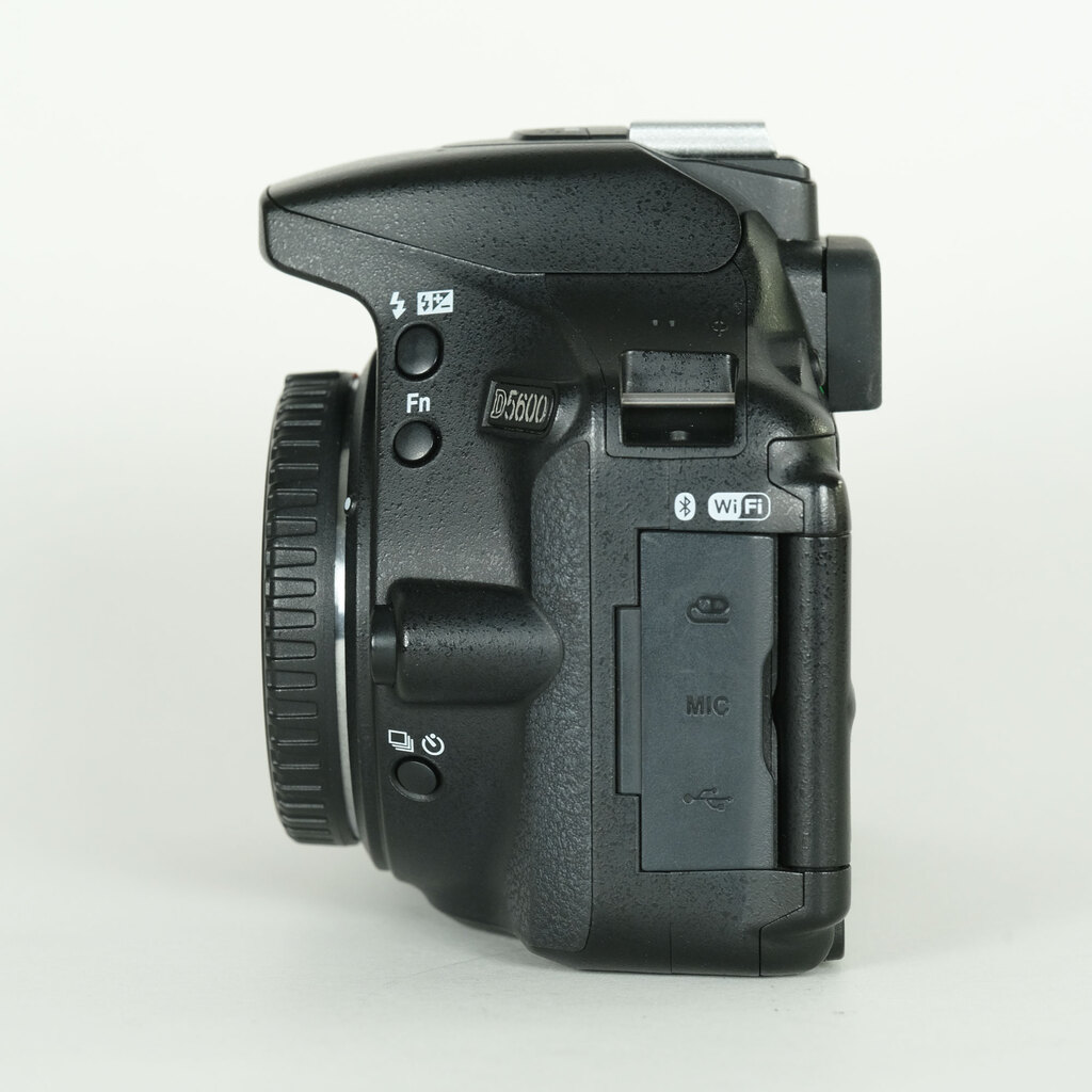 Nikon D5600