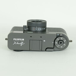 FUJIFILM X half X-HF1