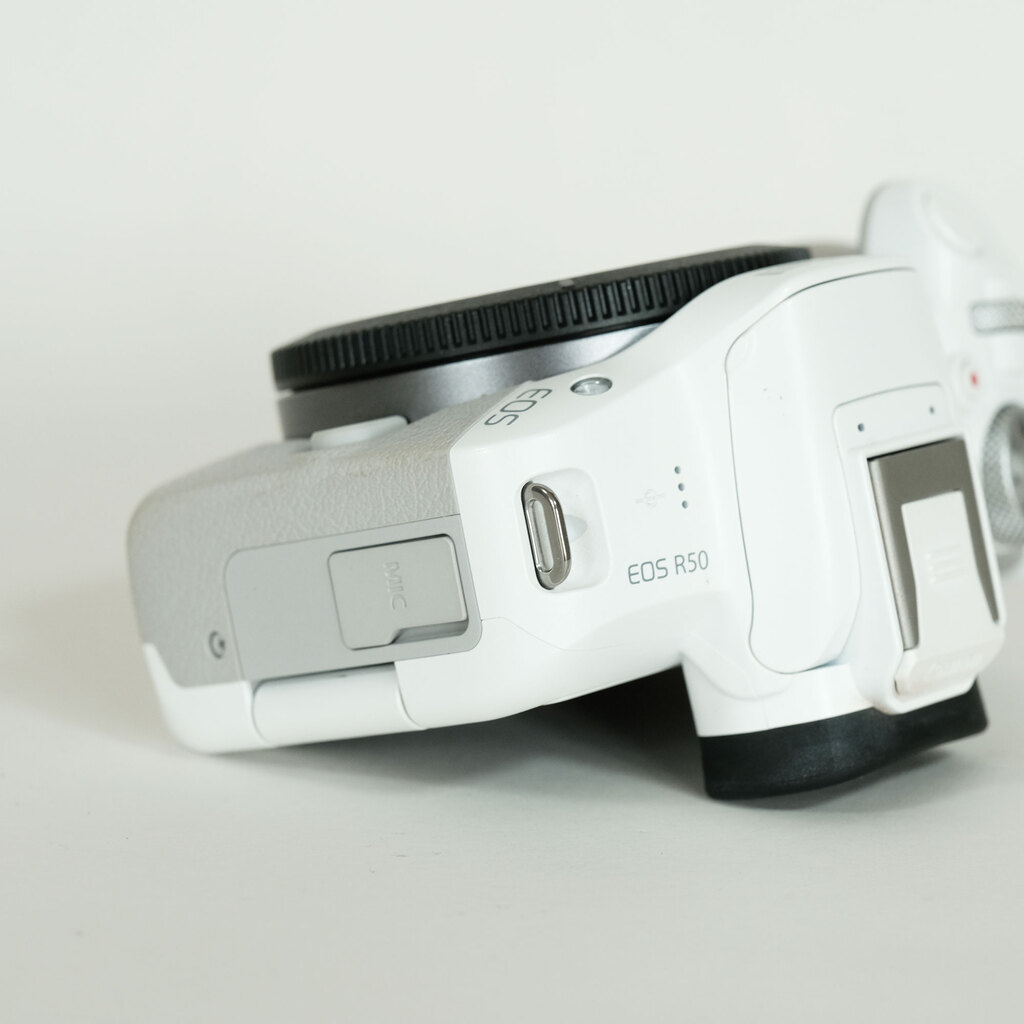 Canon EOS R50 ホワイト EOS R50（ホワイト）・ボディー：通販 | ミラーレスカメラ - キヤノン