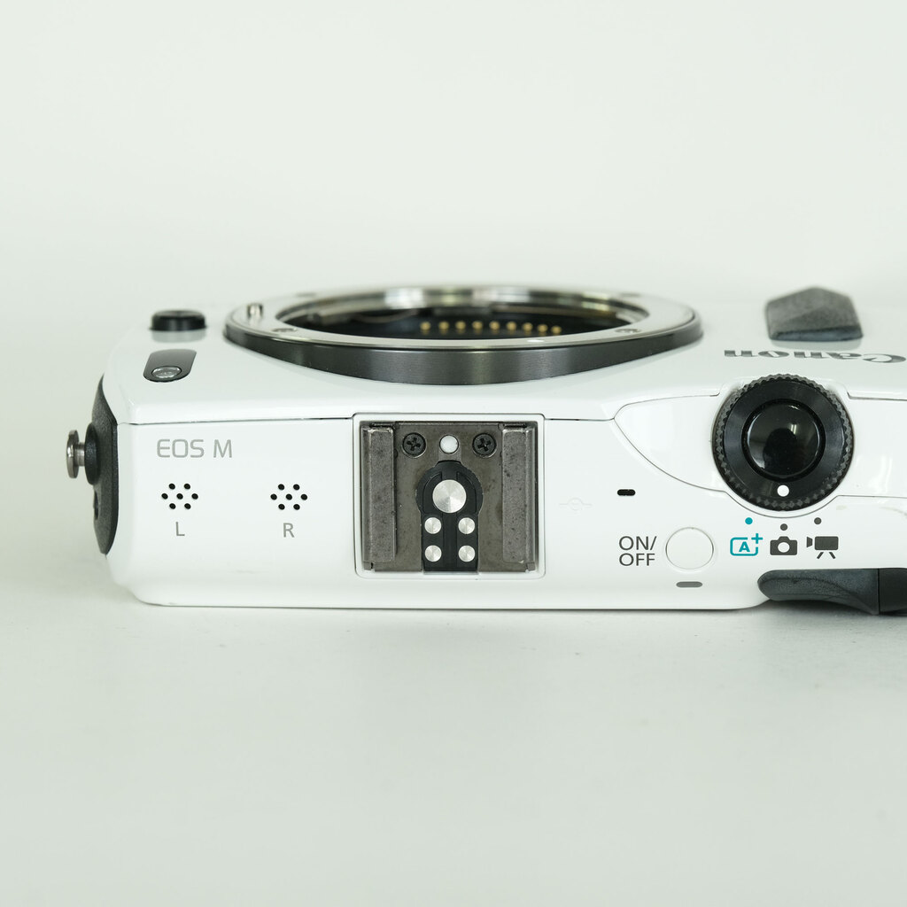 Canon EOS M ボディ ホワイト
