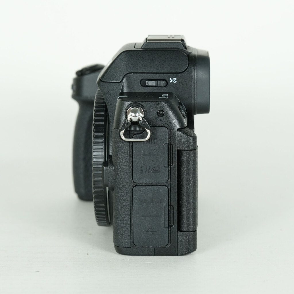 Nikon Z50II [�{�f�B]