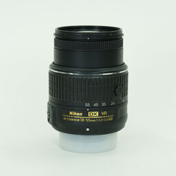 Nikon AF-S DX NIKKOR 18-55mm f3.5-5.6G VR II Nikon AF-S DX NIKKOR 18-55mm f3.5-5.6G VR II