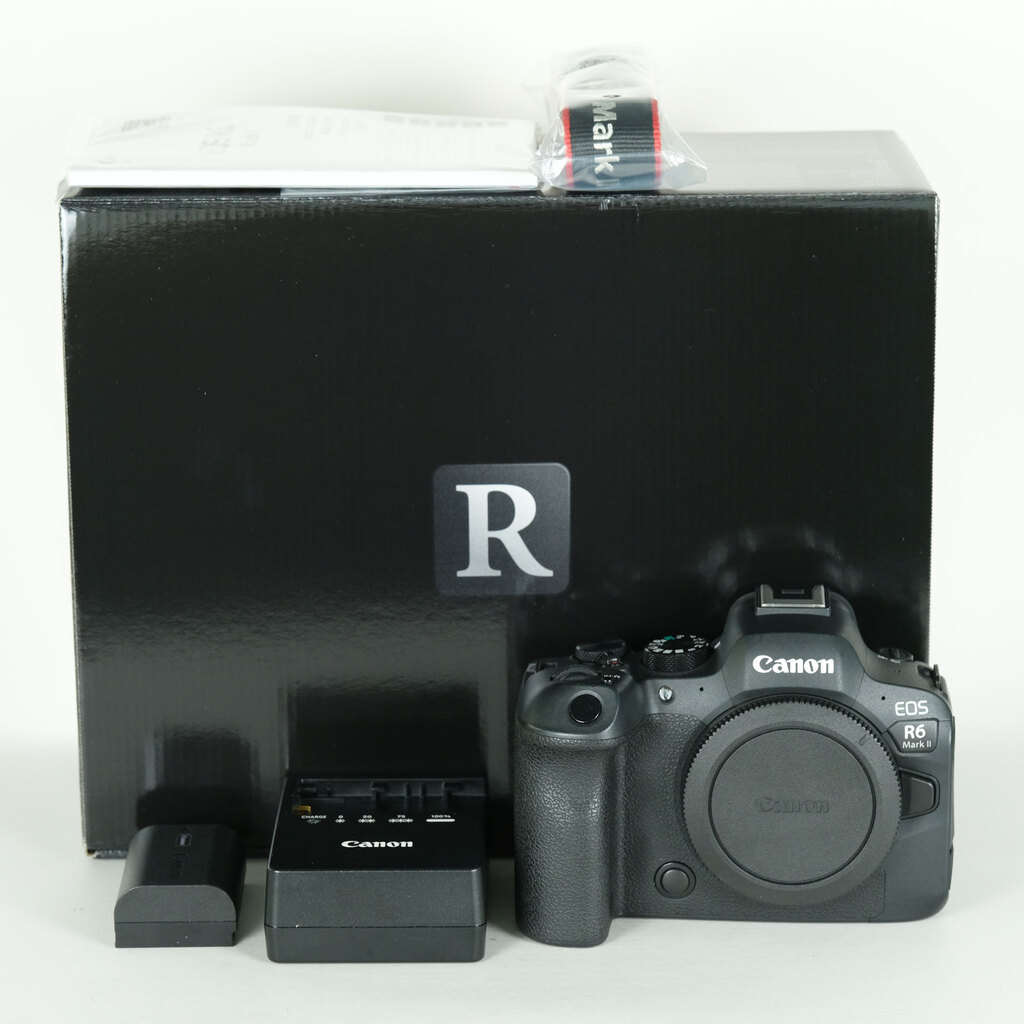 Canon EOS R6 Mark II [�{�f�B]