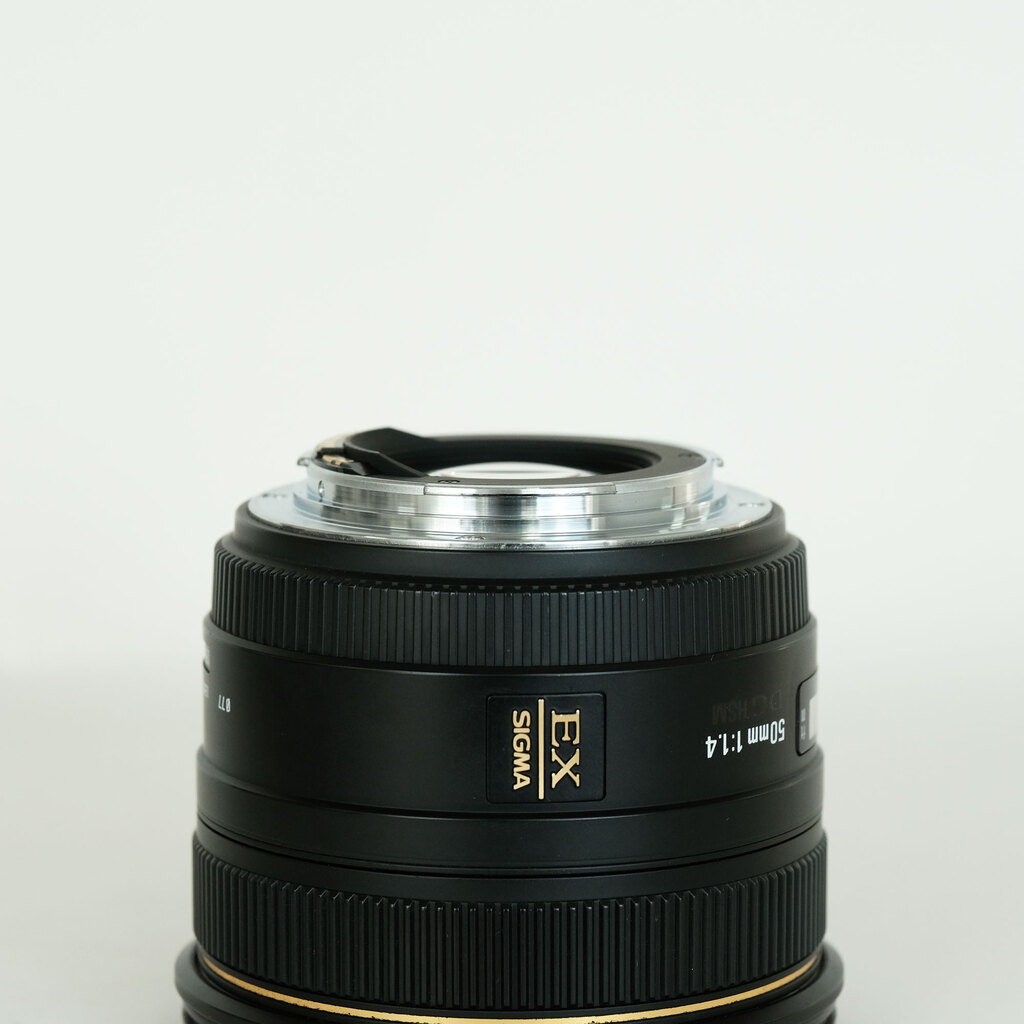 SIGMA 50mm F1.4 EX DG HSM (キヤノンEF用) SIGMA 50mm F1.4 EX DG HSM (キヤノンEF用)