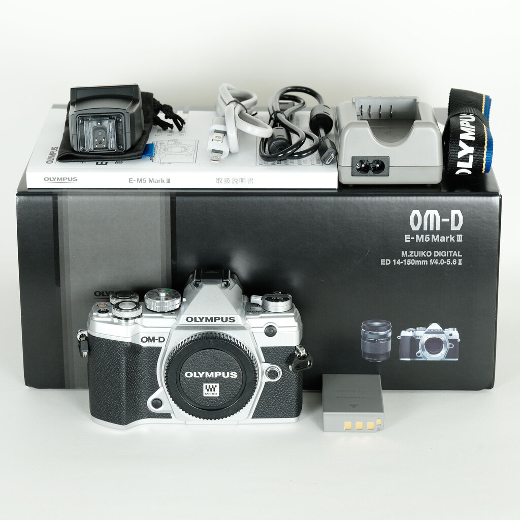 OLYMPUS OM-D E-M5 Mark III