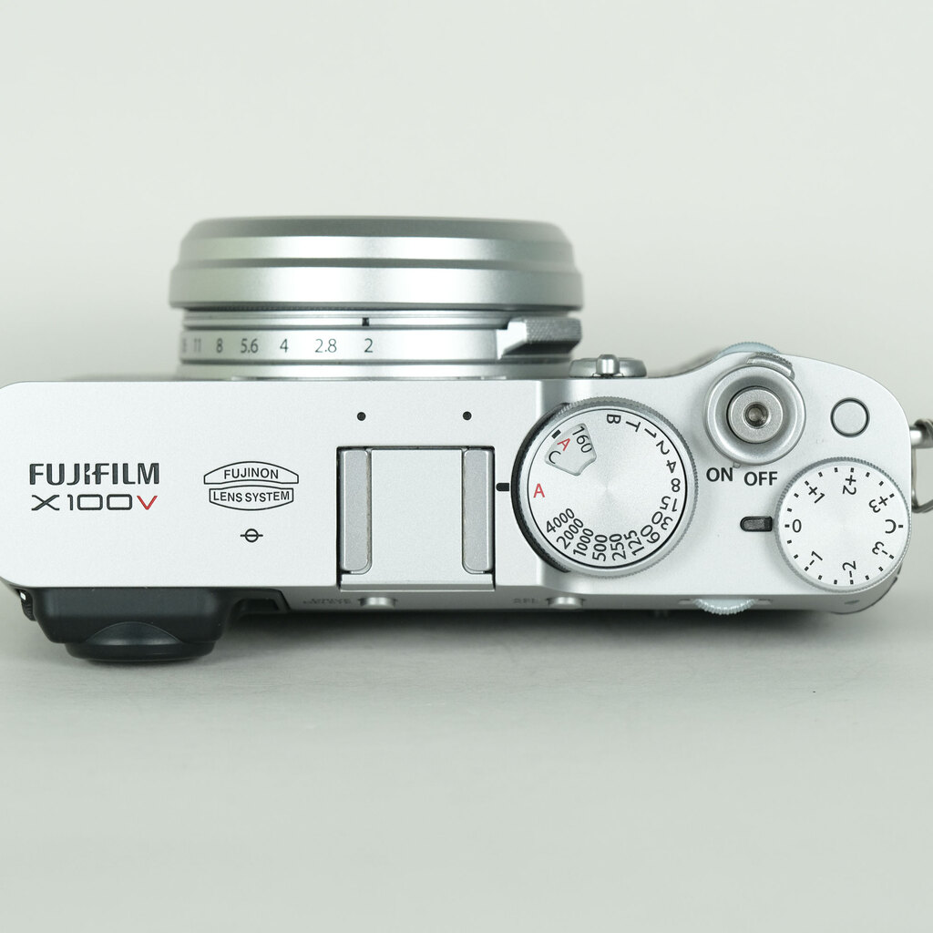 FUJIFILM X100V シルバー