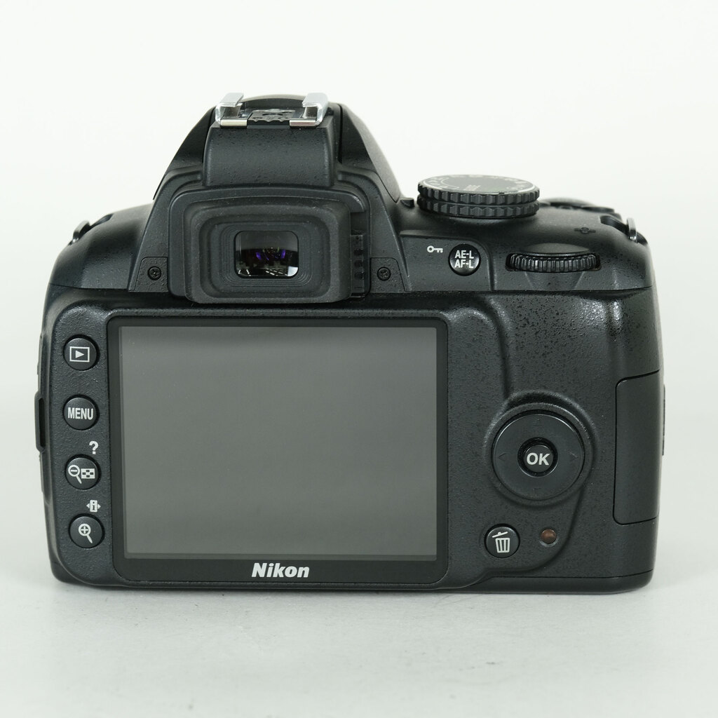 Nikon D3000 ボディの出品 | ONE SCENE（ワンシーン）