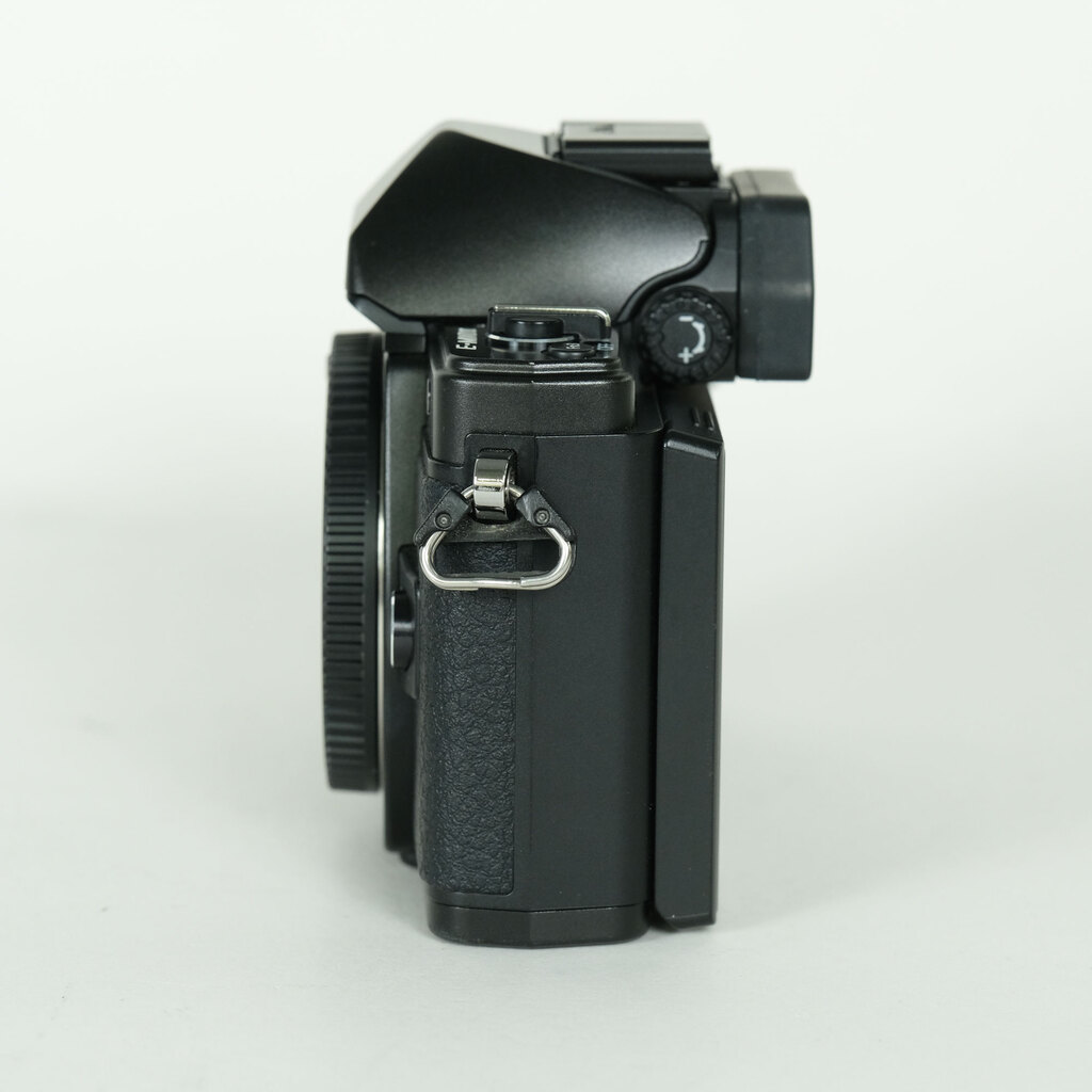 OLYMPUS OM-D E-M10 Mark II [�{�f�B �u���b�N]
