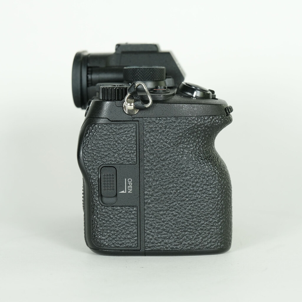 SONY α7 IV(ILCE-7M4) SONY α7 IV(ILCE-7M4)