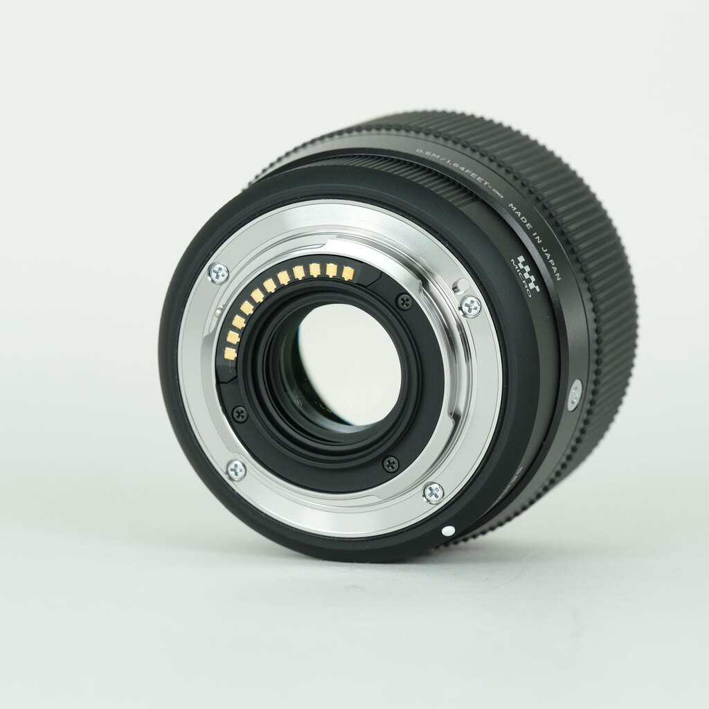 SIGMA 56mm F1.4 DC DN｜Contemporary [マイクロフォーサーズ用]