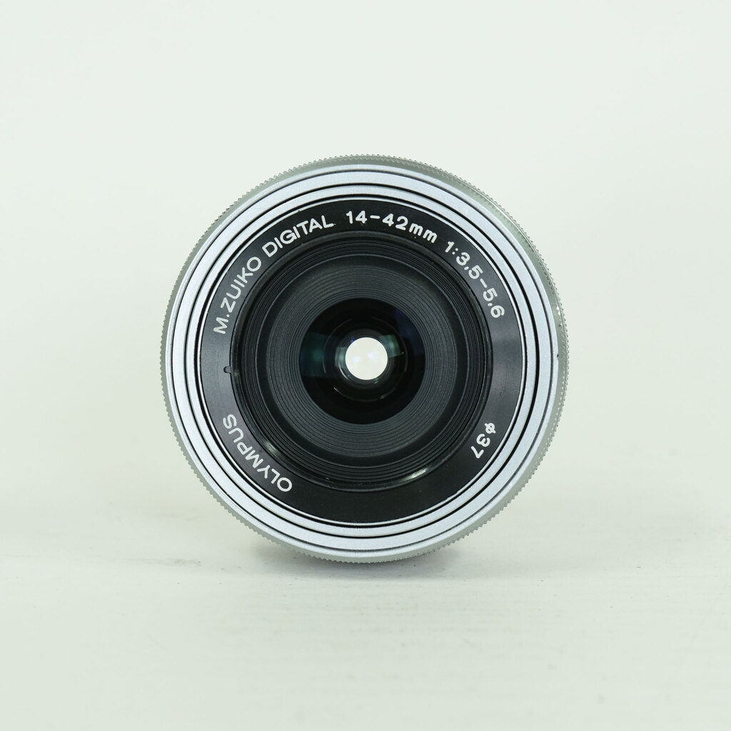 OLYMPUS M.ZUIKO DIGITAL ED 14-42mm F3.5-5.6 EZ シルバー