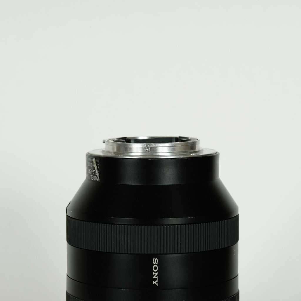 SONY FE 24-240mm F3.5-6.3 OSS SEL24240