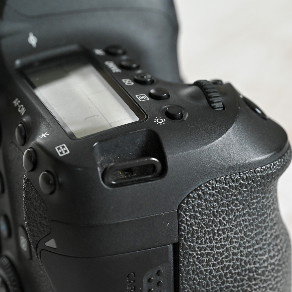 Canon EOS 6D Mark II