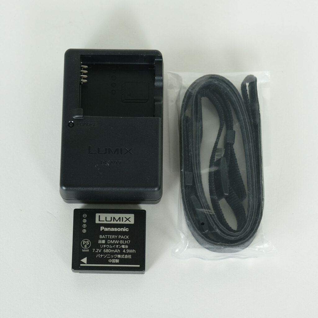 Panasonic LUMIX DC-GF90 ボディ ホワイト