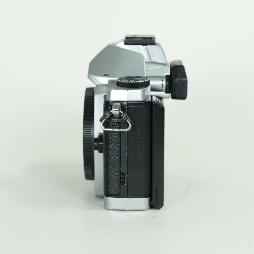 OLYMPUS OM-D E-M5 ボディ シルバー