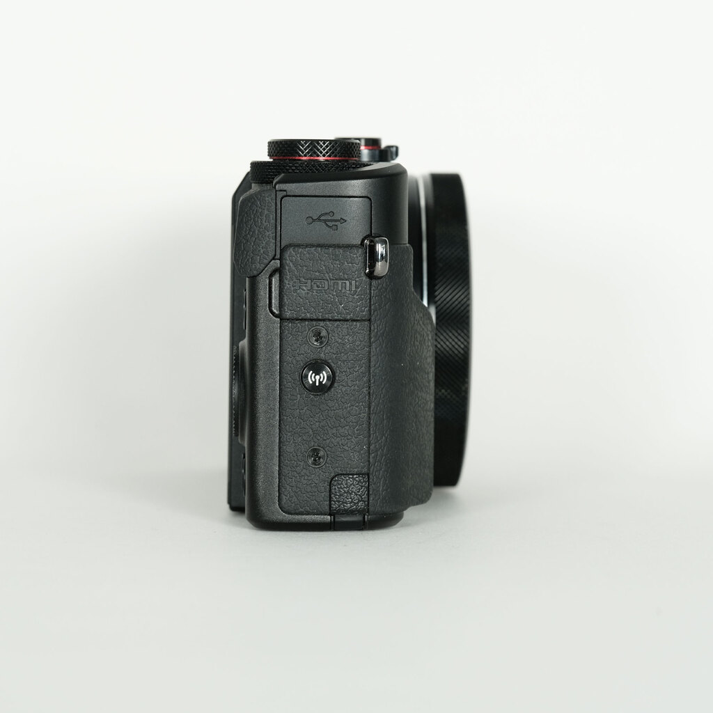 Canon PowerShot G7X Mark II