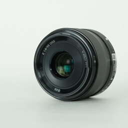 SONY E 35mm F1.8 OSS SEL35F18