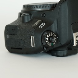 Canon EOS 9000D