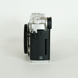 OLYMPUS PEN-F