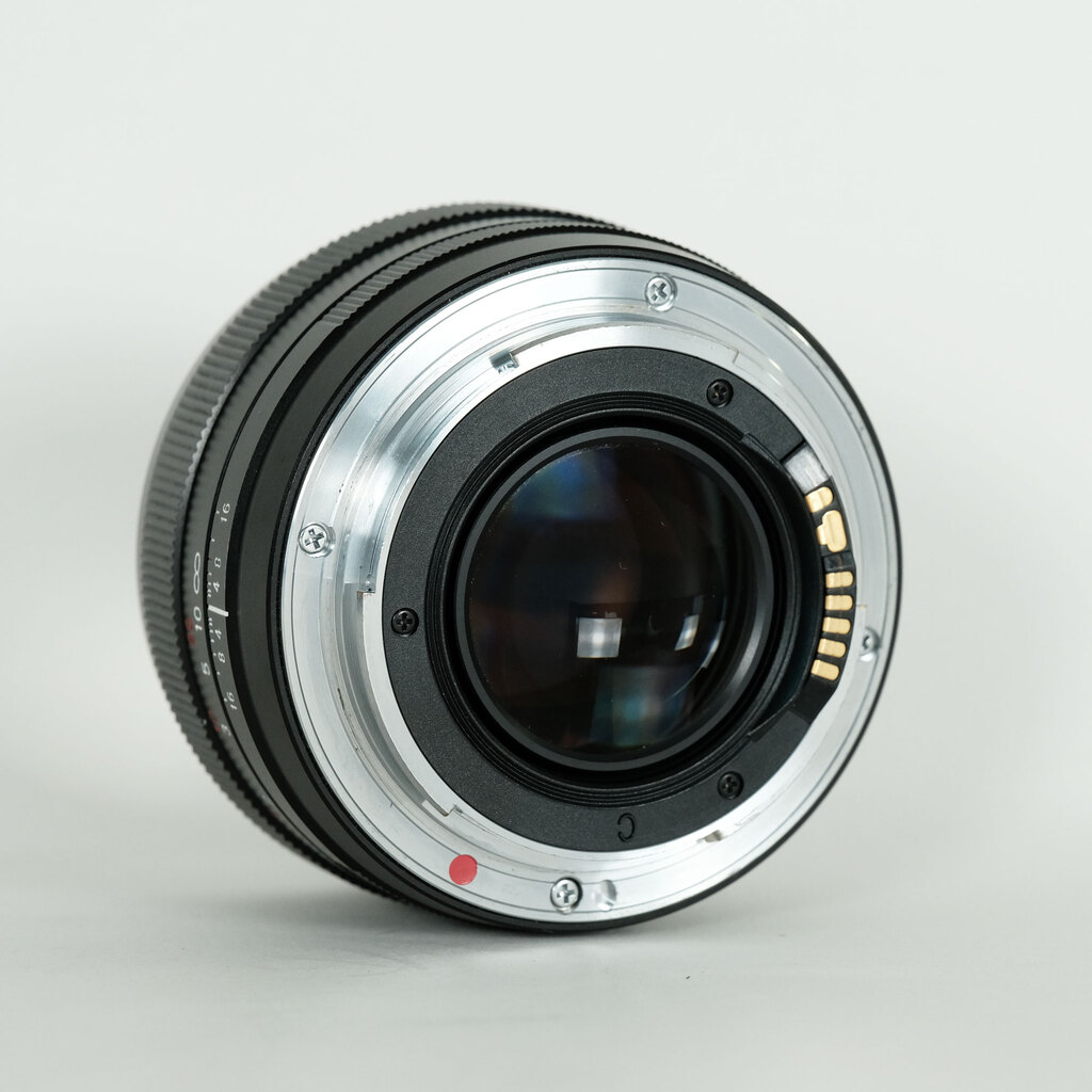 Carl Zeiss Planar T* 50mm F1.4 ZE [キヤノンEF用]