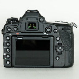 Nikon D780