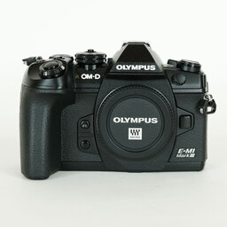 OLYMPUS OM-D E-M1 Mark III