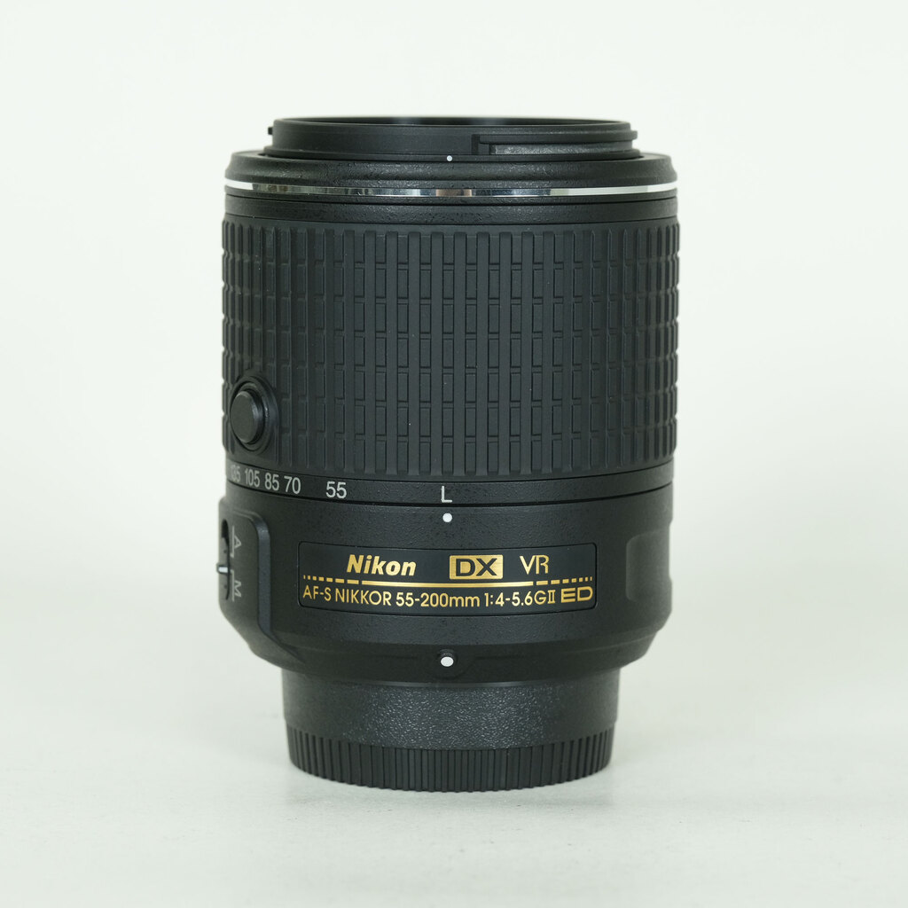 Nikon AF-S DX NIKKOR 55-200mm F4-5.6G ED VR II Nikon AF-S DX NIKKOR 55-200mm F4-5.6G ED VR II