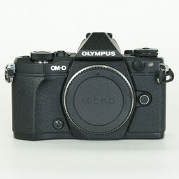 OLYMPUS OM-D E-M5 Mark II
