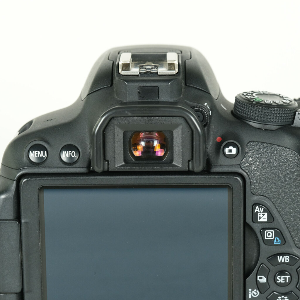 Canon EOS Kiss X7i Canon EOS Kiss X7i