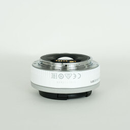 Canon EF40mm F2.8 STM ホワイト Canon EF40mm F2.8 STM ホワイト