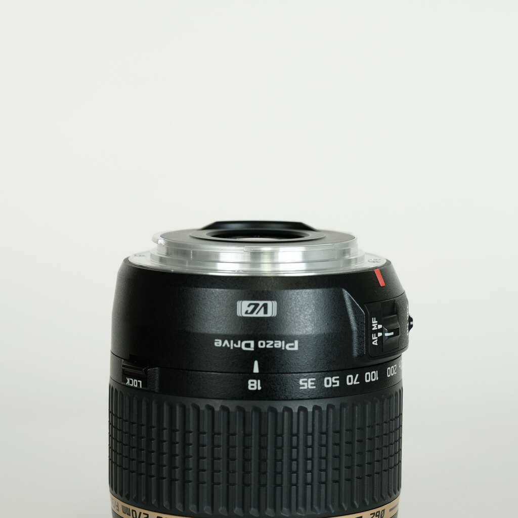 TAMRON 18-270mm F3.5-6.3 DiII VC PZD/Model B008E（キヤノンEF用）