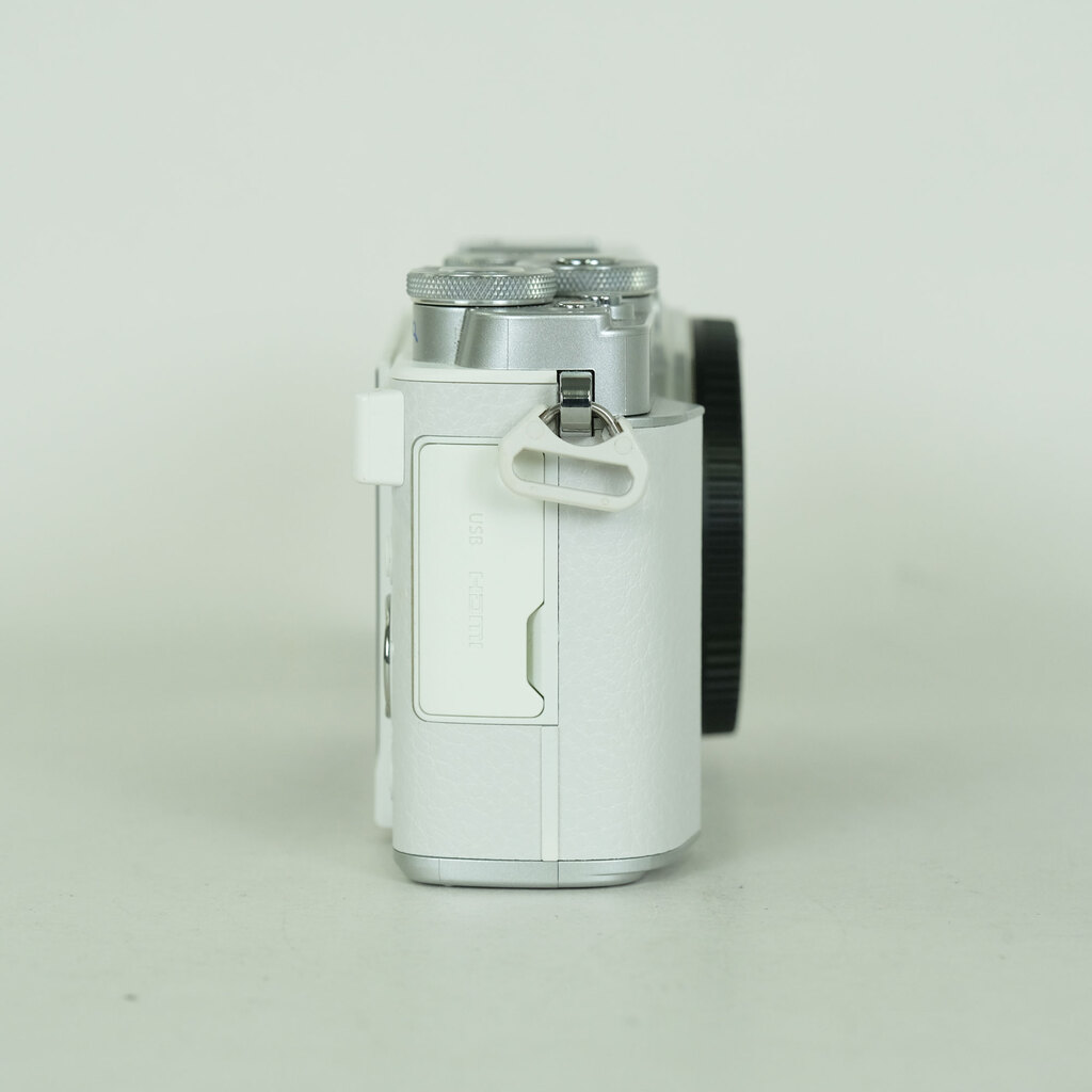 OLYMPUS PEN E-P7の出品 | ONE SCENE（ワンシーン）