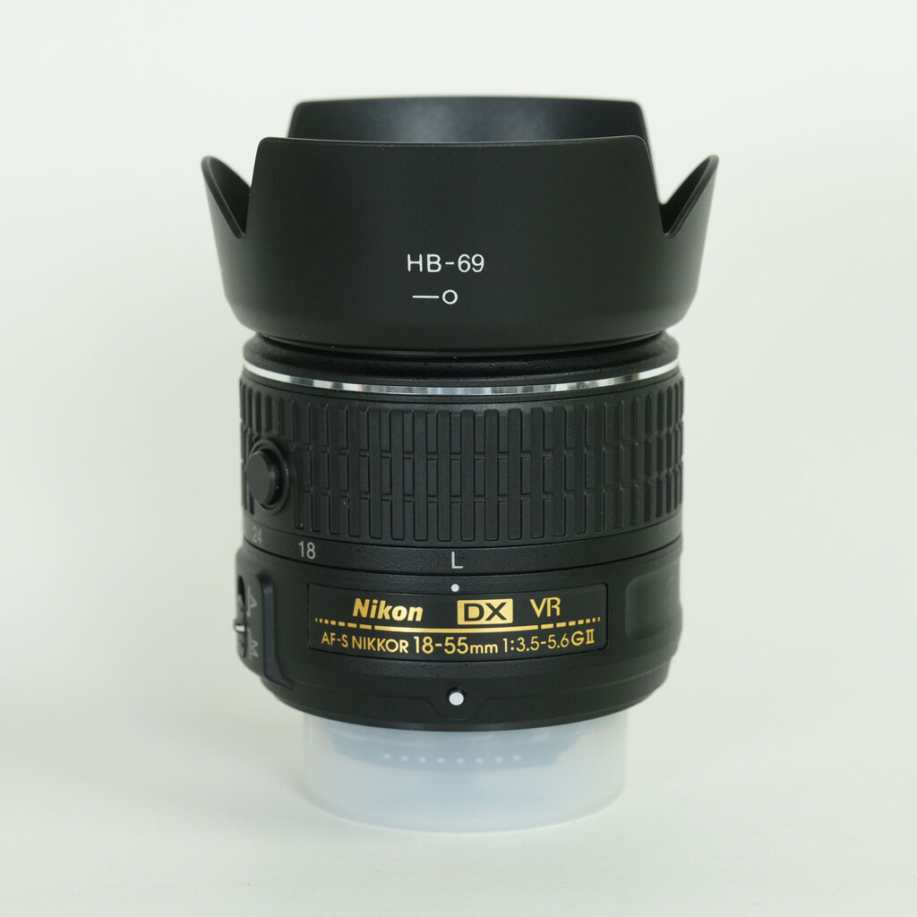 Nikon AF-S DX NIKKOR 18-55mm f3.5-5.6G VR II