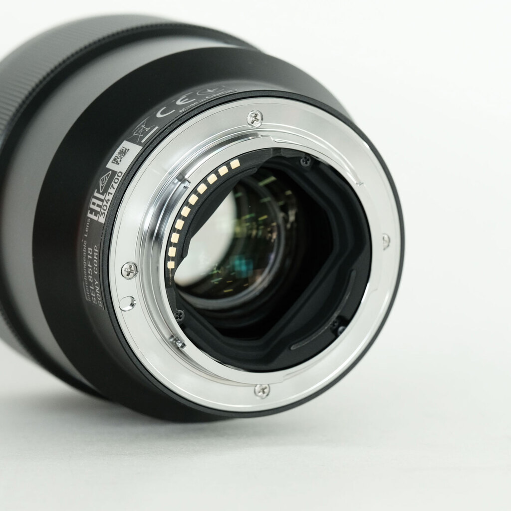 SONY FE 85mm F1.8 SEL85F18