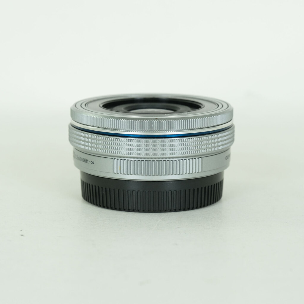 OLYMPUS M.ZUIKO DIGITAL ED 14-42mm F3.5-5.6 EZ シルバー