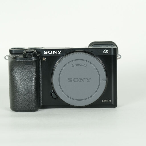 SONY α6000 ILCE-6000 ブラック SONY α6000（ILCE-6000）を徹底解説。作例からおすすめレンズまで