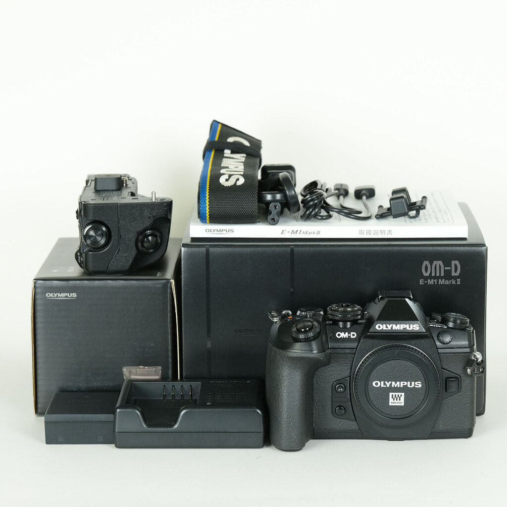 OLYMPUS OM-D E-M1 Mark II