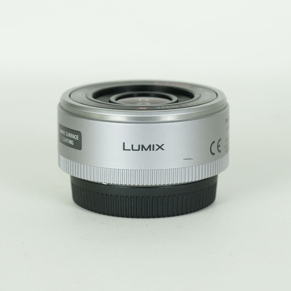 Panasonic LUMIX G X VARIO PZ 14-42mm / F3.5-5.6 ASPH. / POWER O.I.S.