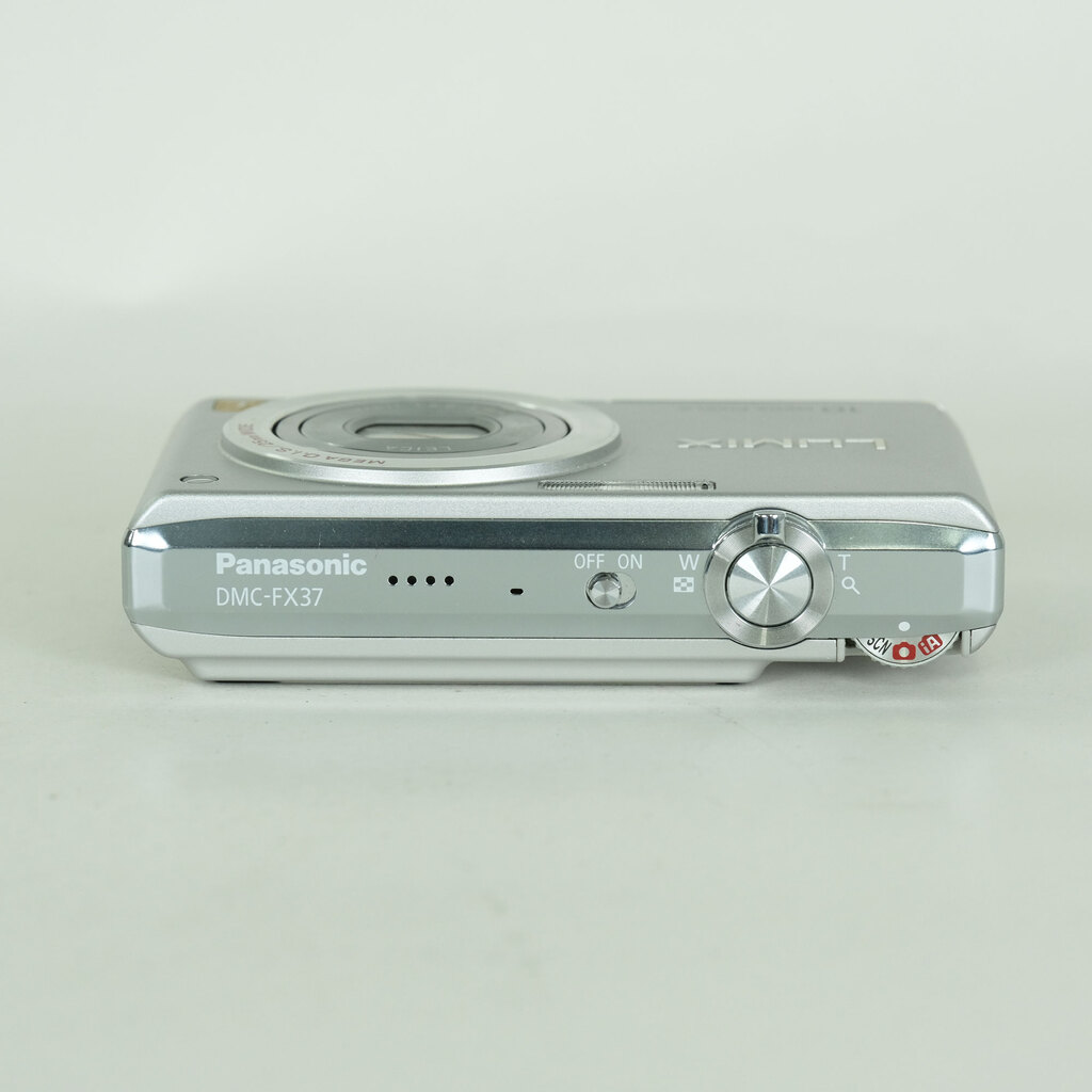 Panasonic LUMIX DMC-FX37-S プレシャスシルバー