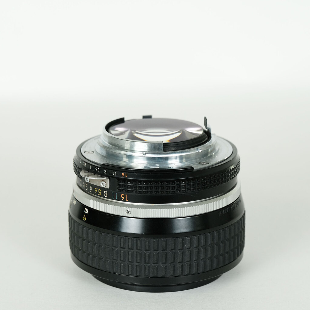 Nikon AI Nikkor 50mm f/1.2S Nikon AI Nikkor 50mm f/1.2S