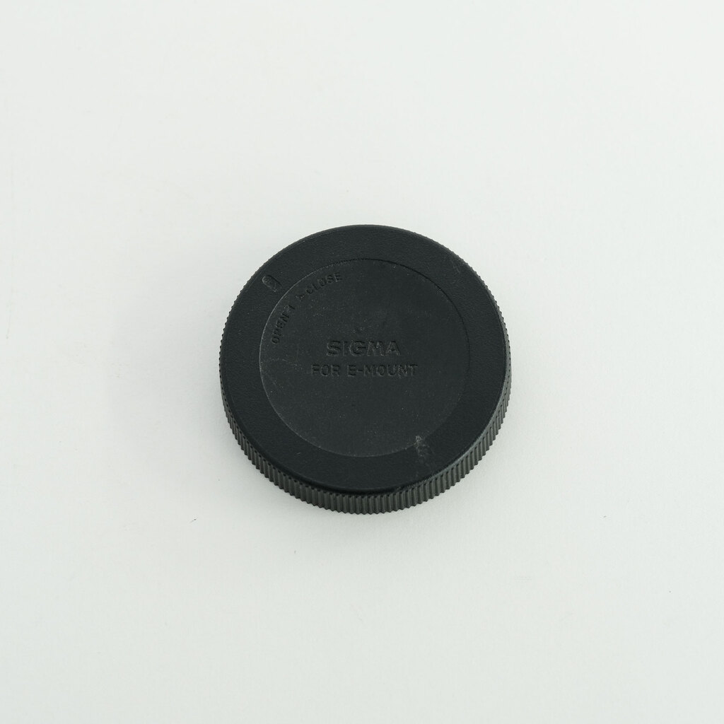 SIGMA Art 135mm F1.8 DG HSM (ソニーE用) SIGMA Art 135mm F1.8 DG HSM (ソニーE用)