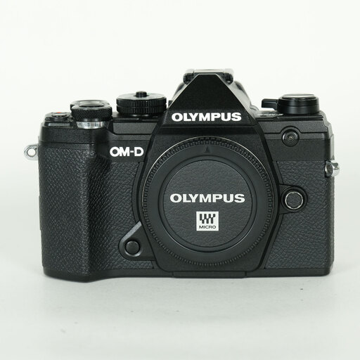 OLYMPUS OM-D E-M5 Mark IIIを徹底解説。作例からおすすめレンズまで
