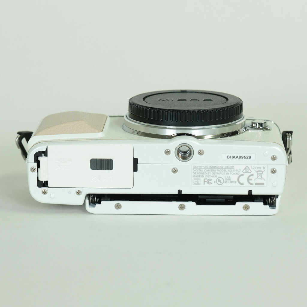 OLYMPUS PEN Lite E-PL7 ボディ ホワイト
