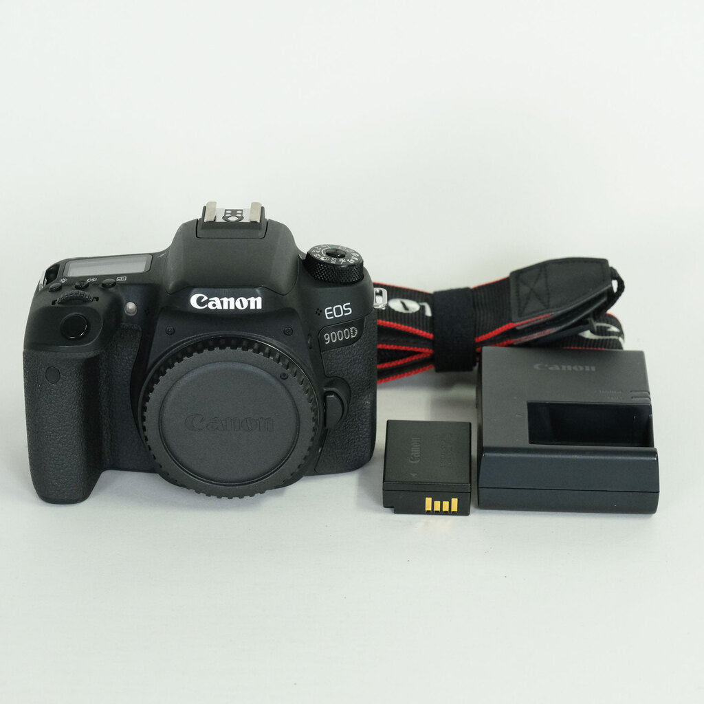Canon EOS 9000D